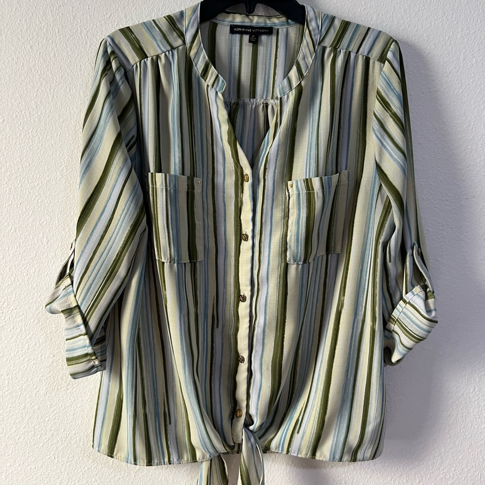Adrienne Vittadini Multicolor Striped Lightweight‎ Blouse, Size M, Pre-owned